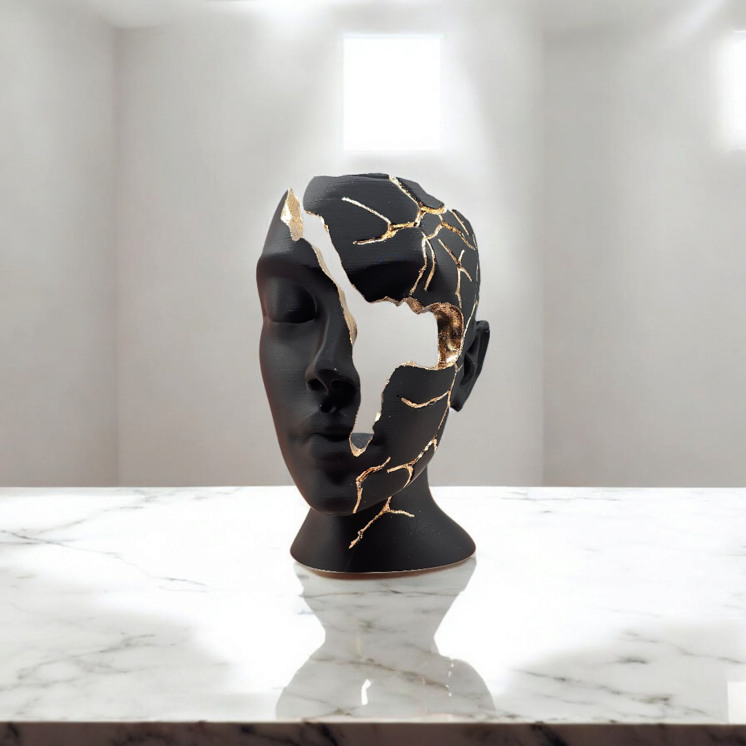 Luxury Layerzz – Broken Face - Gold Edition - kunstbeeld - 3 maten
