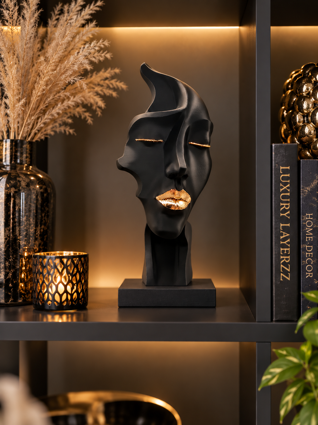 Abstract Vrouwelijk Beeld Zwart met Gouden Lippen | Golden Lips 3D geprint