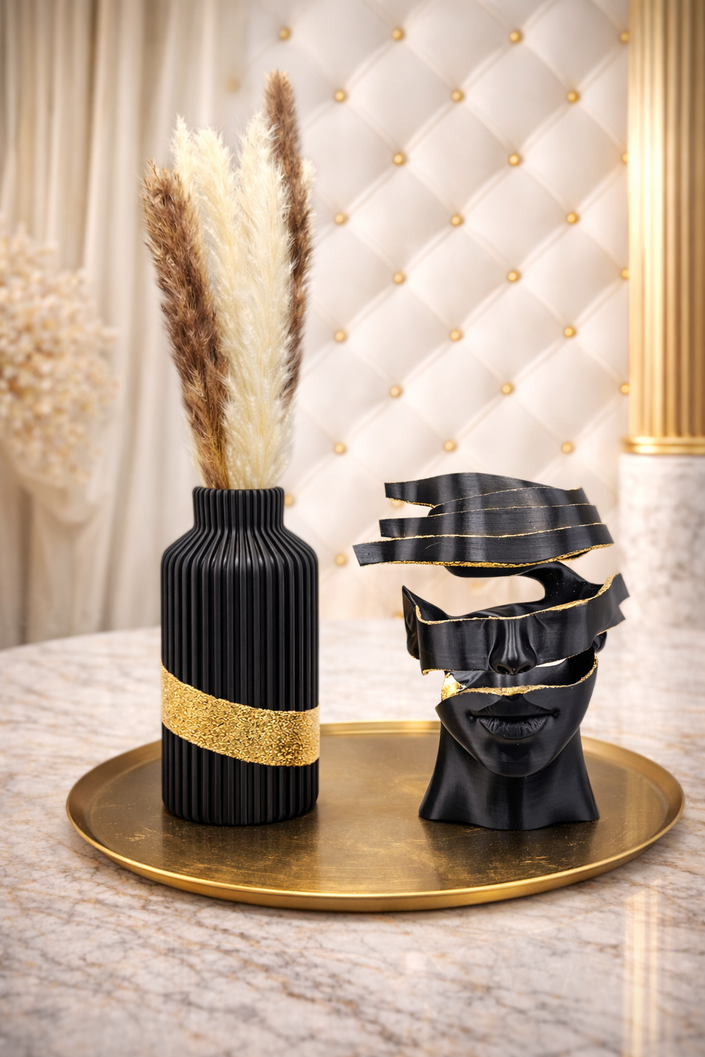 Luxury Layerzz –Layerzz Unpeeled - Gold Edition - kunstbeeld