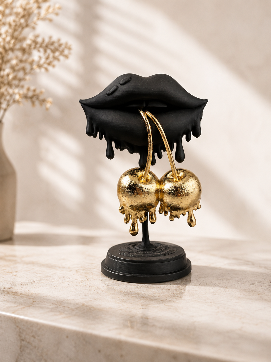 Luxury Layerzz – Cherry Lips | Black & Champagne Gold - Sculptuur - eyecatcher - cadeau